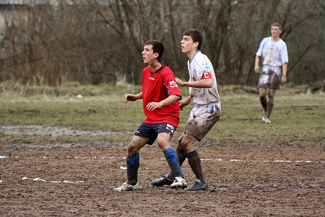 在喧囂與激 在喧囂與激